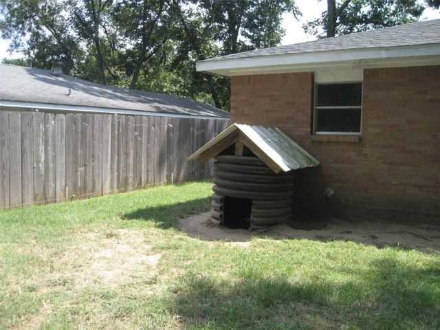 105 Lakeway Drive, Crockett, TX 75835