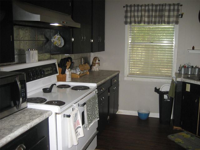 105 Lakeway Drive, Crockett, TX 75835