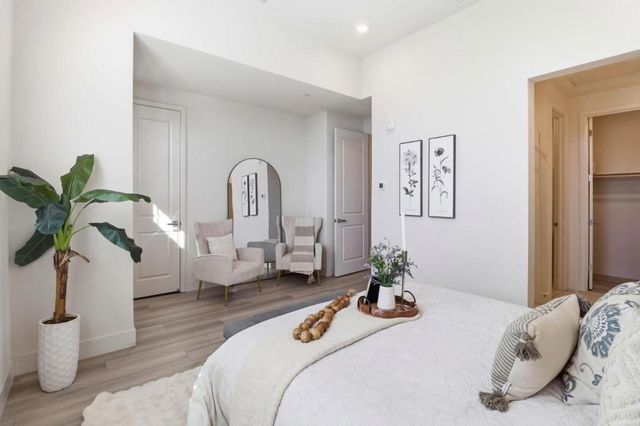 925 De Guigne Drive 4, Sunnyvale, CA 94085