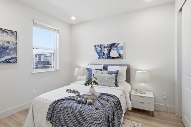 925 De Guigne Drive 4, Sunnyvale, CA 94085