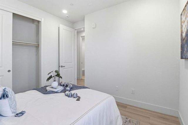 925 De Guigne Drive 4, Sunnyvale, CA 94085