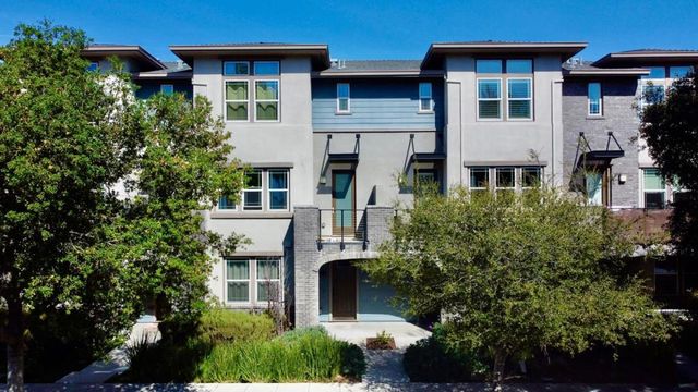 925 De Guigne Drive 4, Sunnyvale, CA 94085