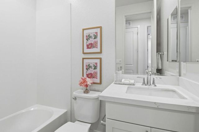 925 De Guigne Drive 4, Sunnyvale, CA 94085