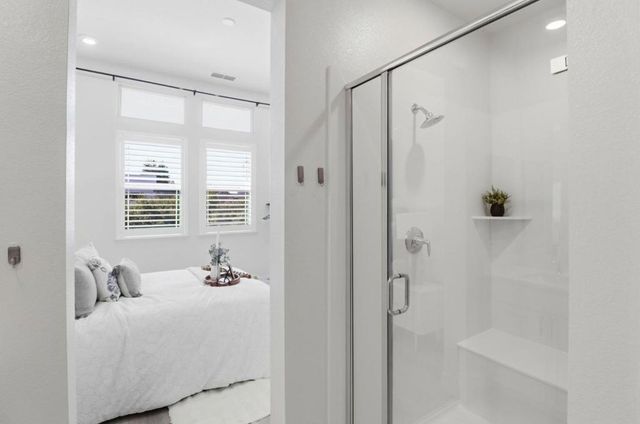 925 De Guigne Drive 4, Sunnyvale, CA 94085