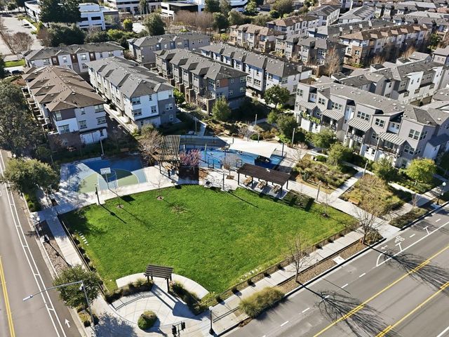 925 De Guigne Drive 4, Sunnyvale, CA 94085