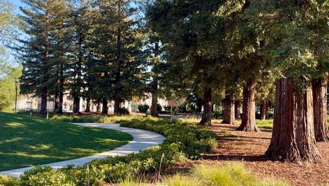 925 De Guigne Drive 4, Sunnyvale, CA 94085