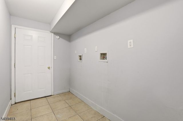 884 S 17Th St, Newark City, NJ 07108