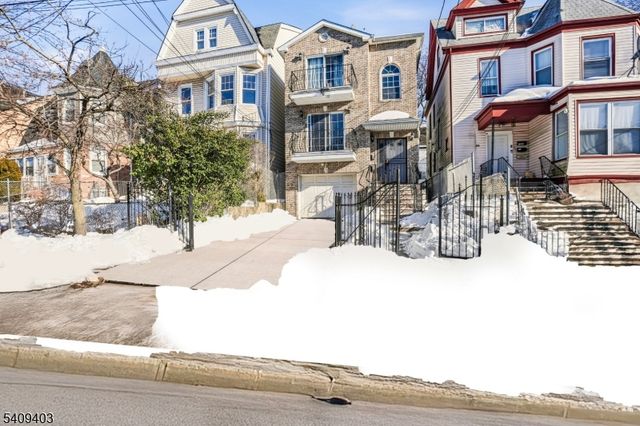 884 S 17Th St, Newark City, NJ 07108