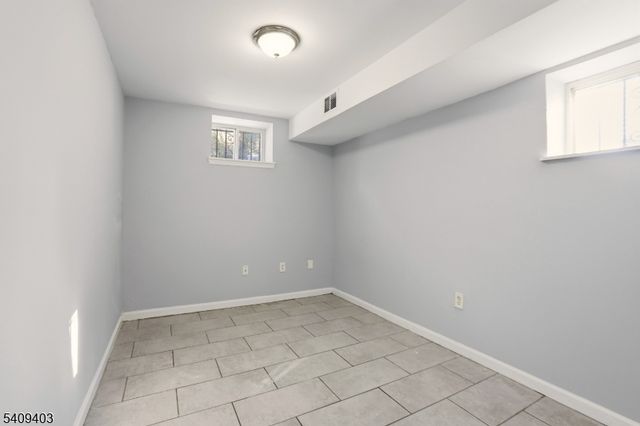 884 S 17Th St, Newark City, NJ 07108