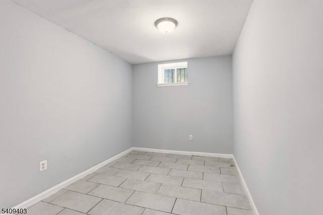 884 S 17Th St, Newark City, NJ 07108