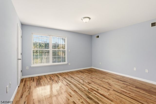 884 S 17Th St, Newark City, NJ 07108