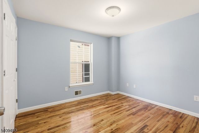 884 S 17Th St, Newark City, NJ 07108