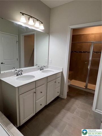 2356 Raya Way, Bethlehem City, PA 18045