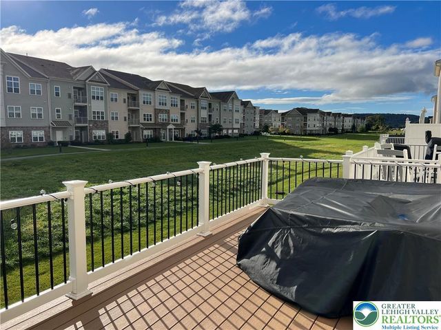 2356 Raya Way, Bethlehem City, PA 18045
