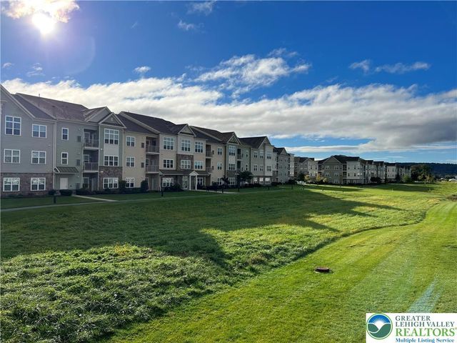 2356 Raya Way, Bethlehem City, PA 18045