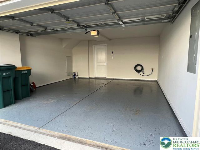 2356 Raya Way, Bethlehem City, PA 18045