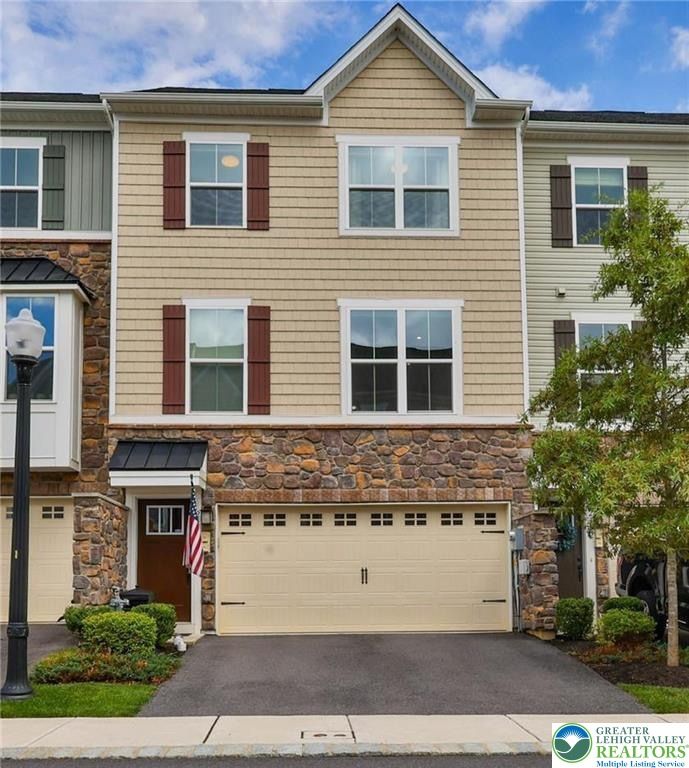 2356 Raya Way, Bethlehem City, PA 18045