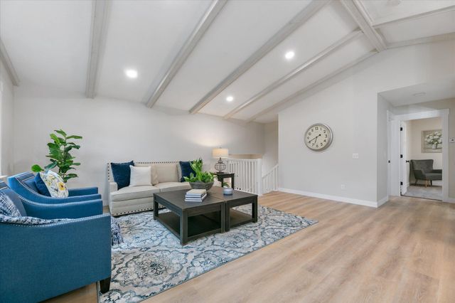 4835 Drake Street, Maple Plain, MN 55359