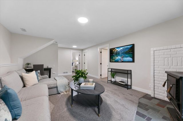 4835 Drake Street, Maple Plain, MN 55359