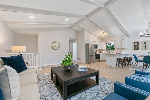 4835 Drake Street, Maple Plain, MN 55359