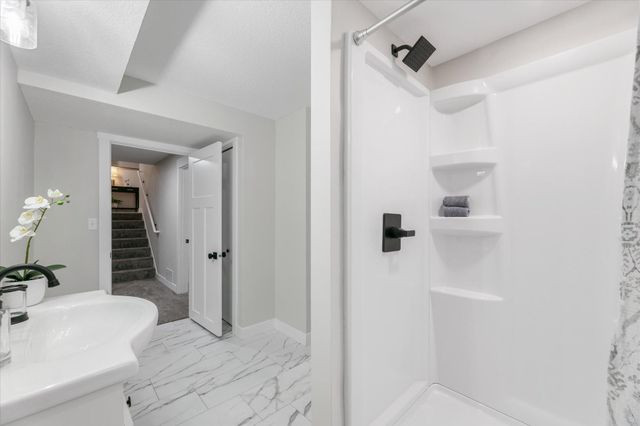 4835 Drake Street, Maple Plain, MN 55359