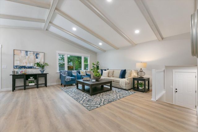 4835 Drake Street, Maple Plain, MN 55359