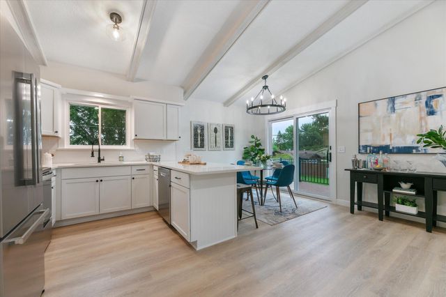 4835 Drake Street, Maple Plain, MN 55359