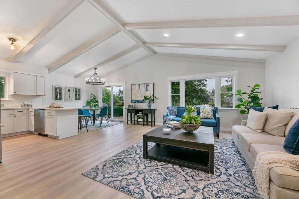 4835 Drake Street, Maple Plain, MN 55359