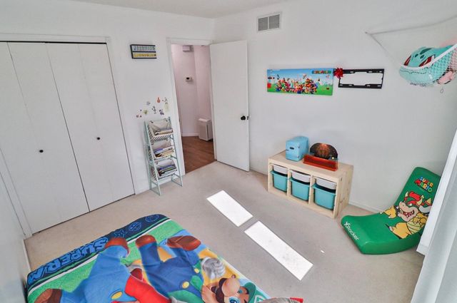 866 S Bedford CT, Wichita, KS 67207