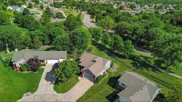 866 S Bedford CT, Wichita, KS 67207