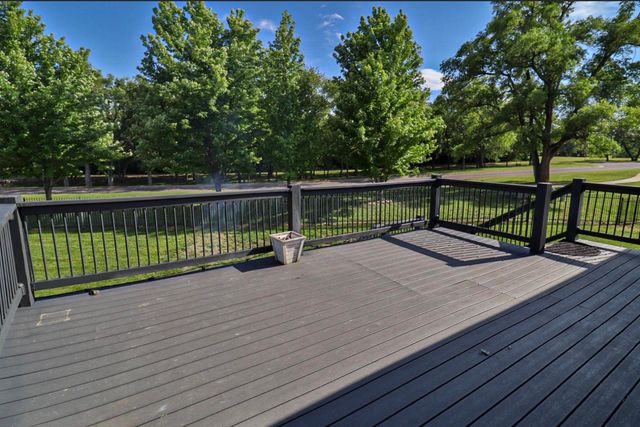 866 S Bedford CT, Wichita, KS 67207
