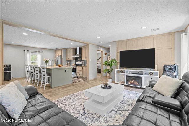 1427 S STATE ROAD 19, Palatka, FL 32177