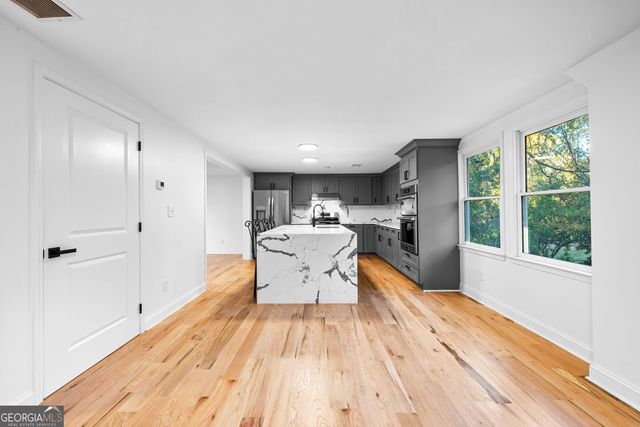 101 Charter Oak Court, Peachtree City, GA 30269