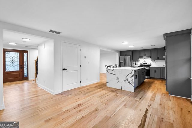 101 Charter Oak Court, Peachtree City, GA 30269