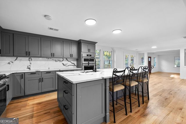 101 Charter Oak Court, Peachtree City, GA 30269