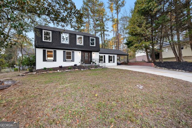 101 Charter Oak Court, Peachtree City, GA 30269