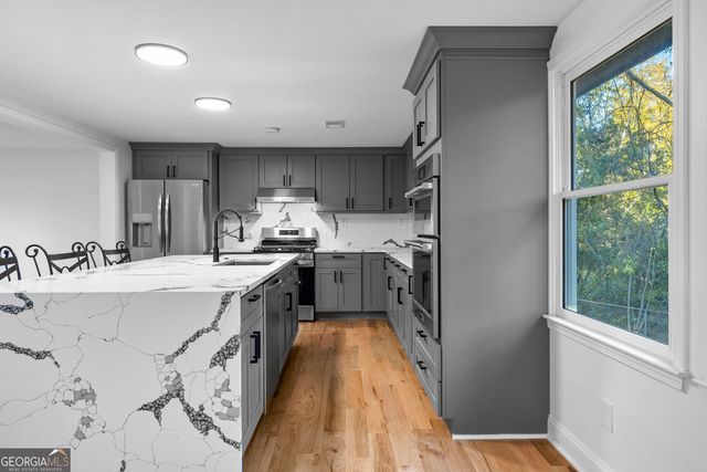 101 Charter Oak Court, Peachtree City, GA 30269