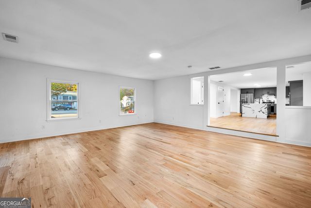 101 Charter Oak Court, Peachtree City, GA 30269