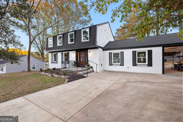 101 Charter Oak Court, Peachtree City, GA 30269