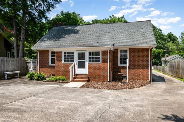 3408 Summit Avenue, Greensboro, NC 27405