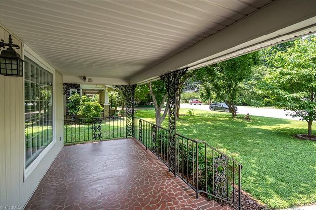 3408 Summit Avenue, Greensboro, NC 27405