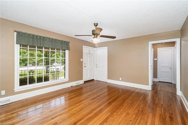 3408 Summit Avenue, Greensboro, NC 27405