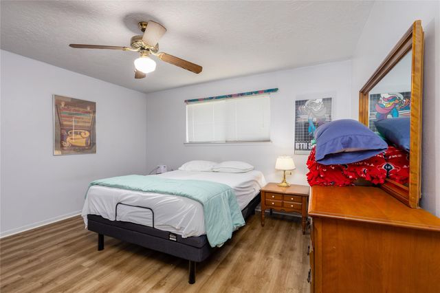 2306 Heather Street, Highlands, TX 77562