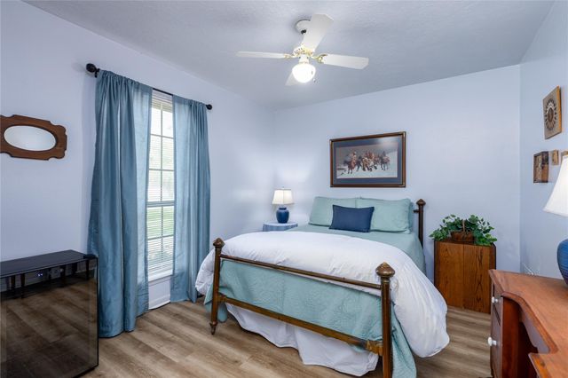 2306 Heather Street, Highlands, TX 77562
