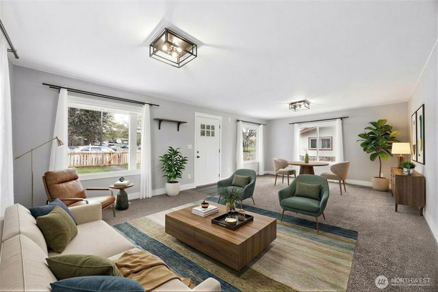 227 Mashell Avenue N, Eatonville, WA 98328