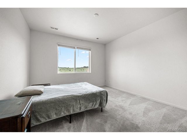 2209 Sunrise Ln, Pueblo, CO 81008