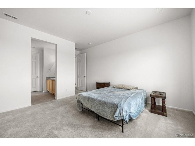 2209 Sunrise Ln, Pueblo, CO 81008