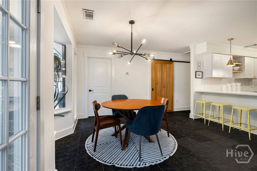 Image 19 of property listing at 503 Stuart Court, Savannah, GA 31405