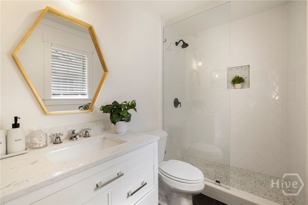 Image 30 of property listing at 503 Stuart Court, Savannah, GA 31405