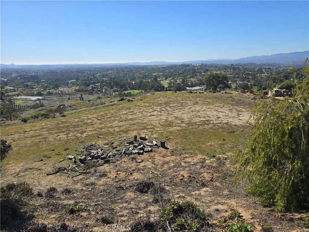 1387 Las Vistas, Fallbrook, CA 92028